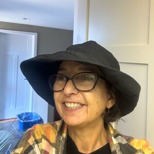 Condura black womens hat